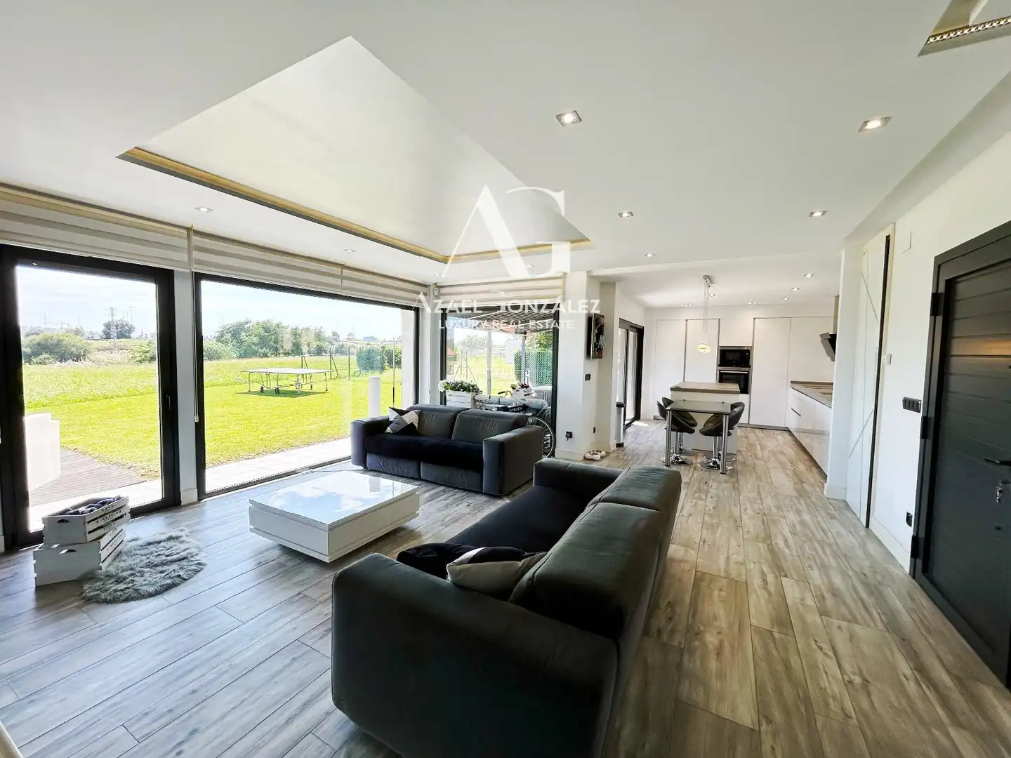 Living room of Houses for sale in Santander  with Heating, Private garden and Terrace