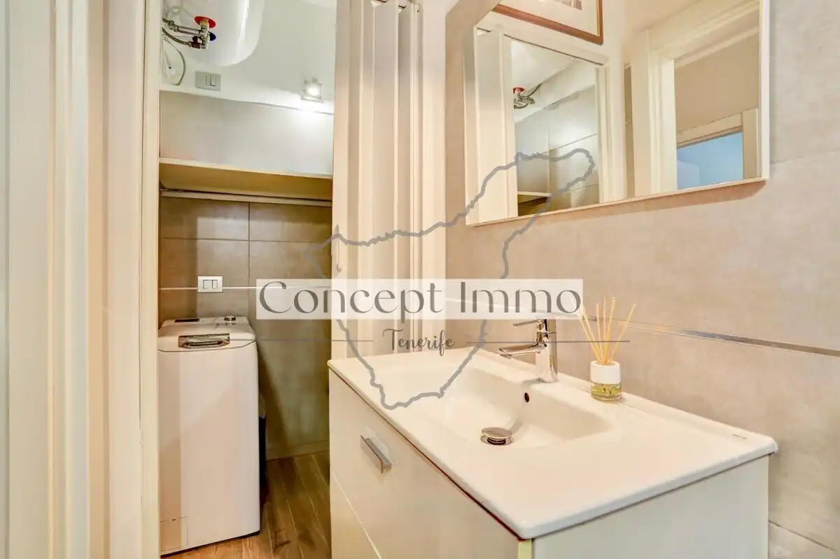 Bany de Casa o xalet en venda en Arona amb Jardí privat, Terrassa i Traster