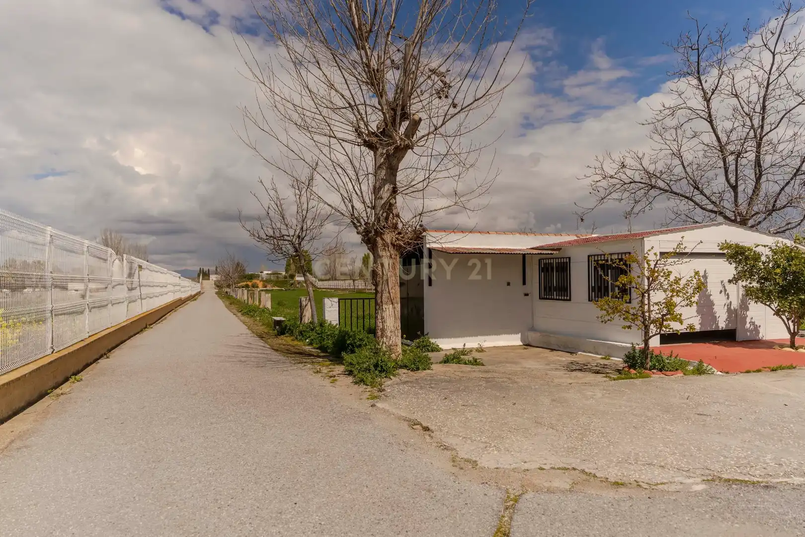 Außenansicht von Haus oder Chalet zum Verkauf in Granada mit Klimaanlage, Privatgarten und Abstellraum