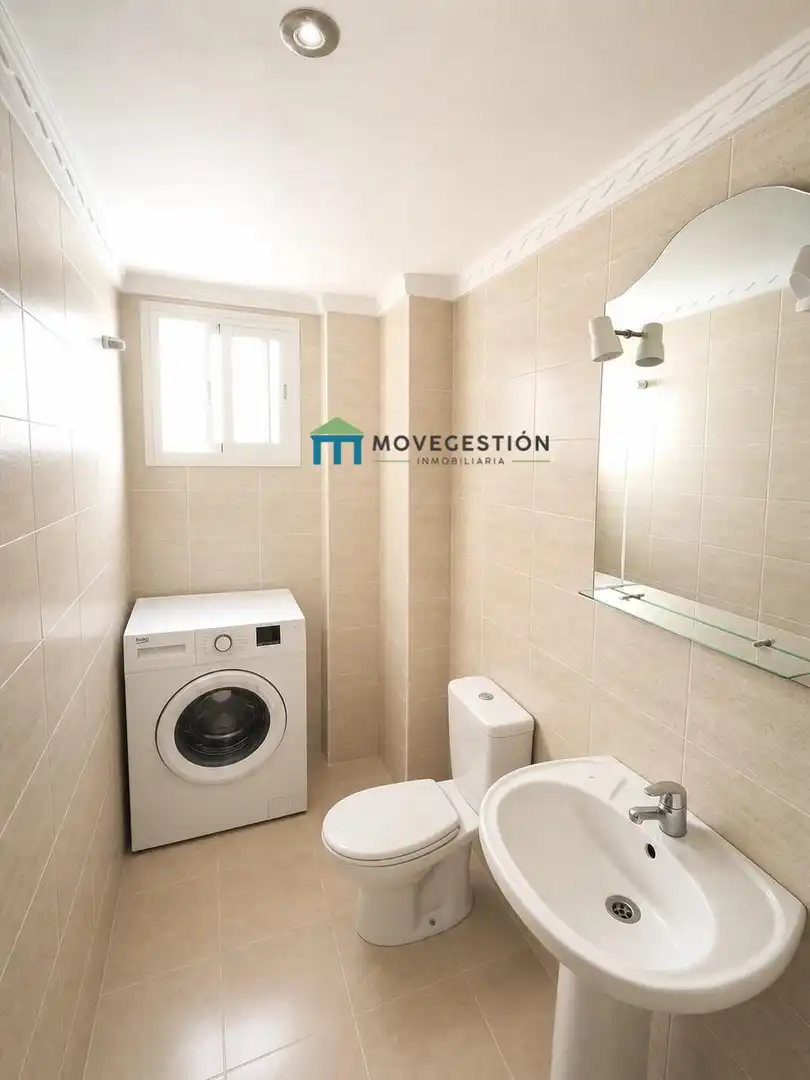 Baño de Piso en venta en Ubrique con Trastero