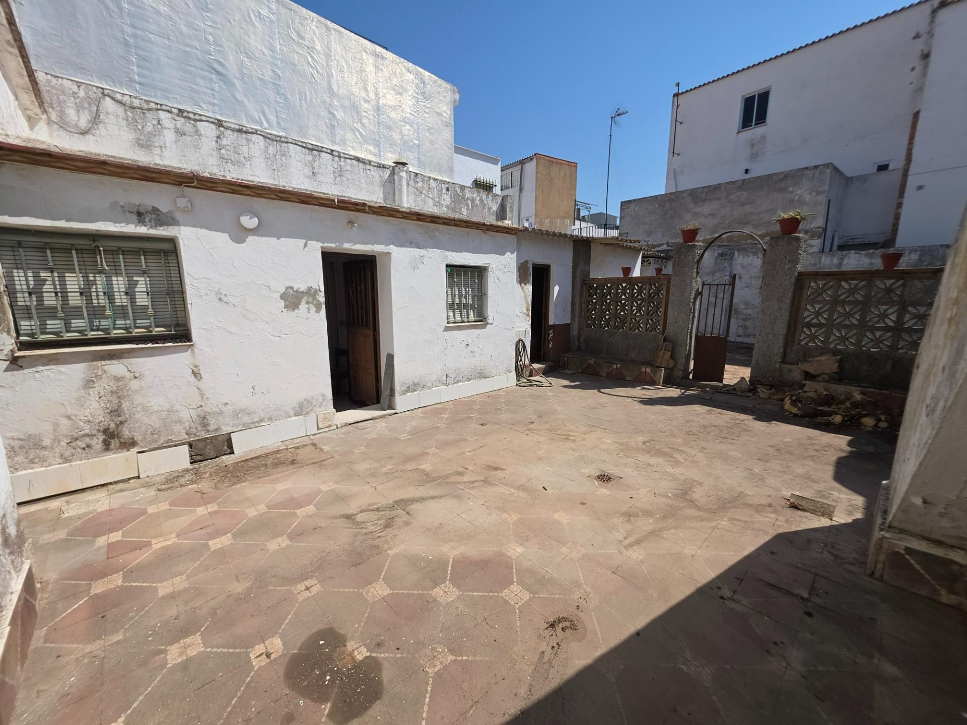 Vista exterior de Casa adosada en venda en Gibraleón