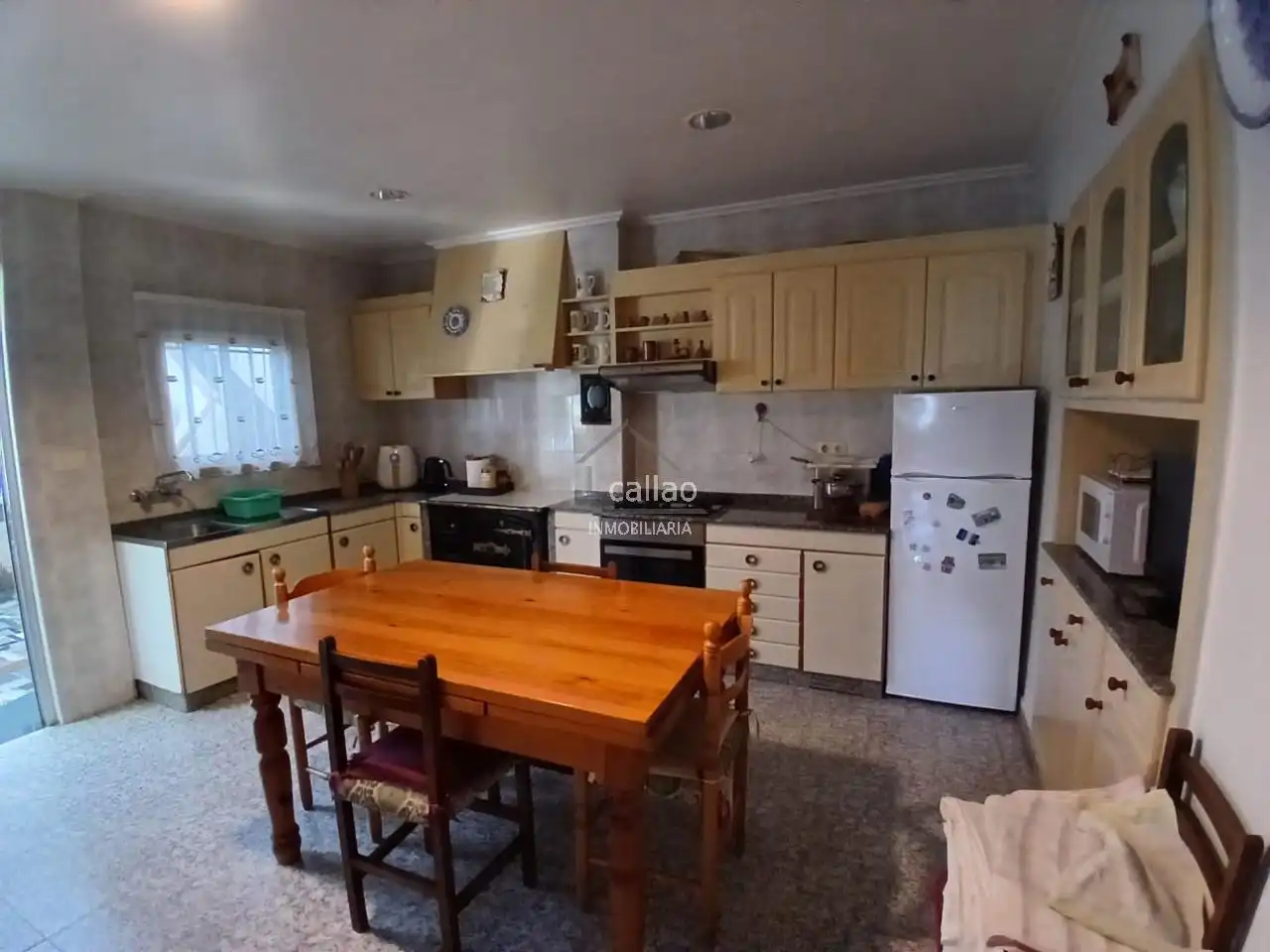 Cuina de Casa o xalet en venda en Ferrol amb Calefacció, Jardí privat i Traster