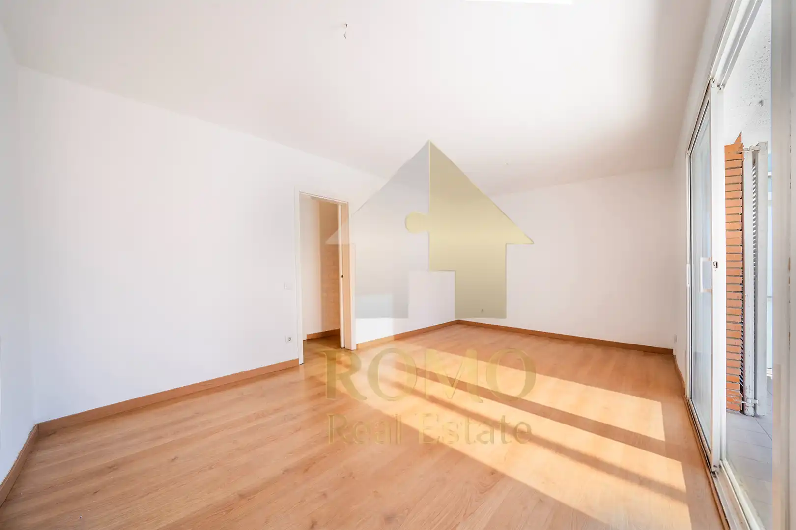 Sala d'estar de Pis en venda en Barcelona amb Aire condicionat, Calefacció i Parquet