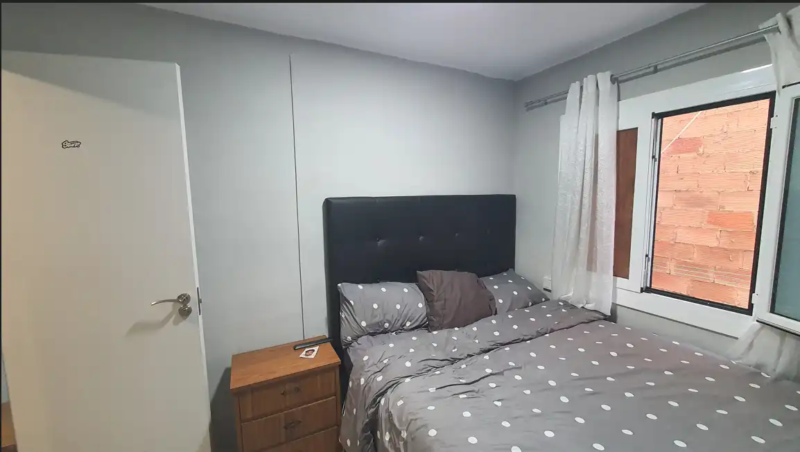 Schlafzimmer von Wohnungen zum Verkauf in L'Hospitalet de Llobregat mit Möbliert, Ofen und Waschmaschine