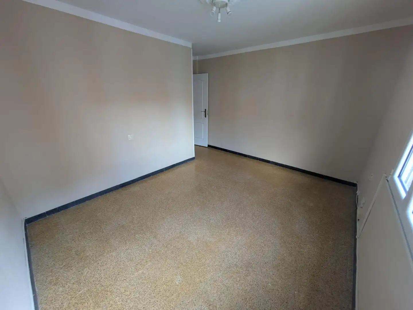 Schlafzimmer von Wohnung zur Miete in Gijón 
