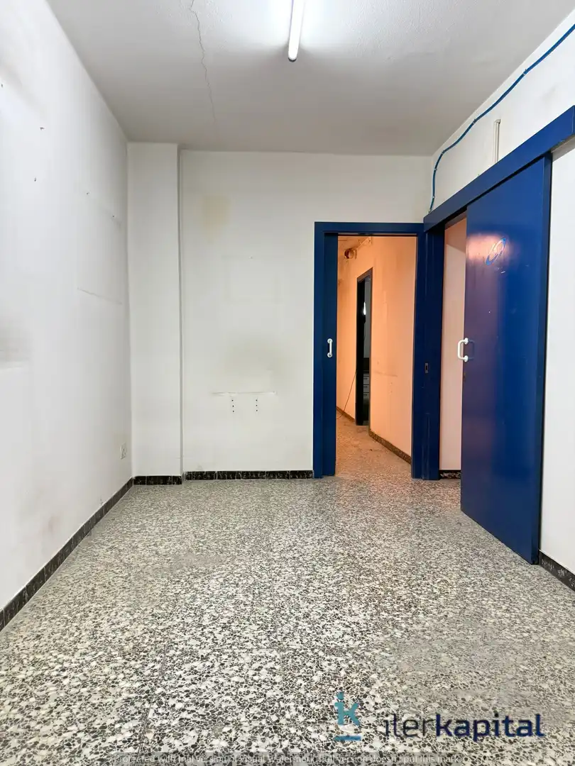 Wohnung zum Verkauf in Lleida mit Klimaanlage und Abstellraum