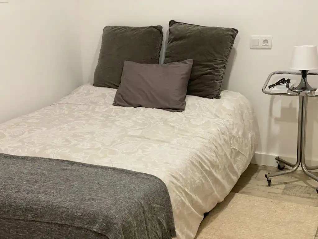 Schlafzimmer von Wohnungen zur Miete in Huesca mit Klimaanlage, Heizung und Möbliert