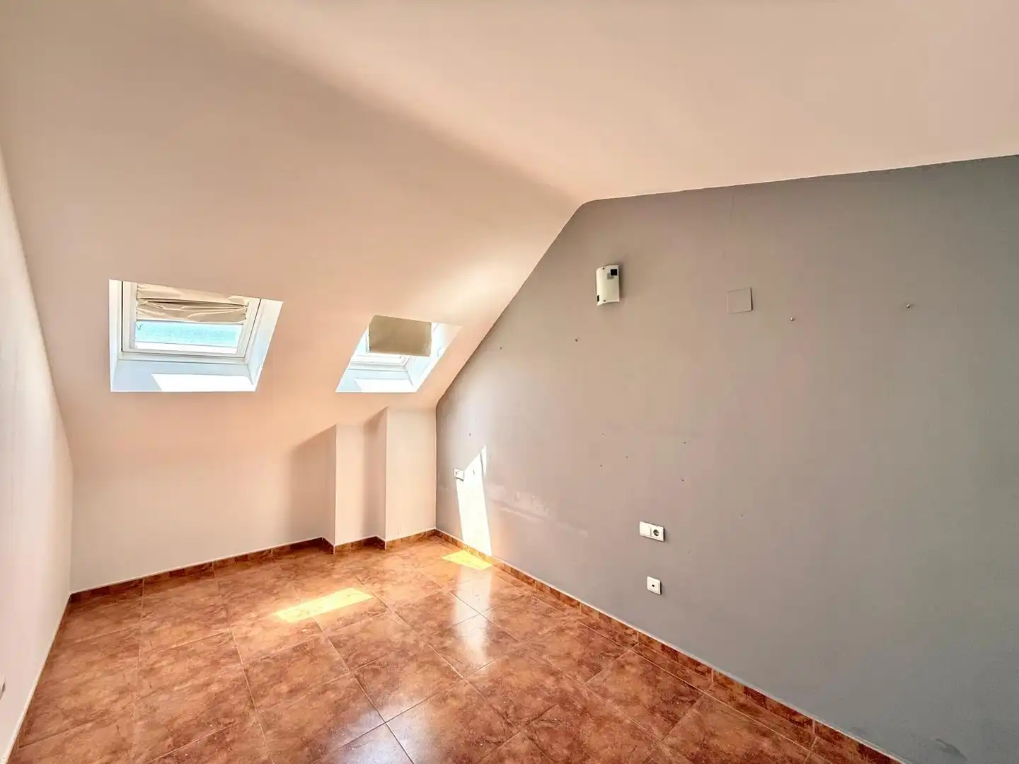 Bedroom of Attic for sale in Alzira  with Alarm