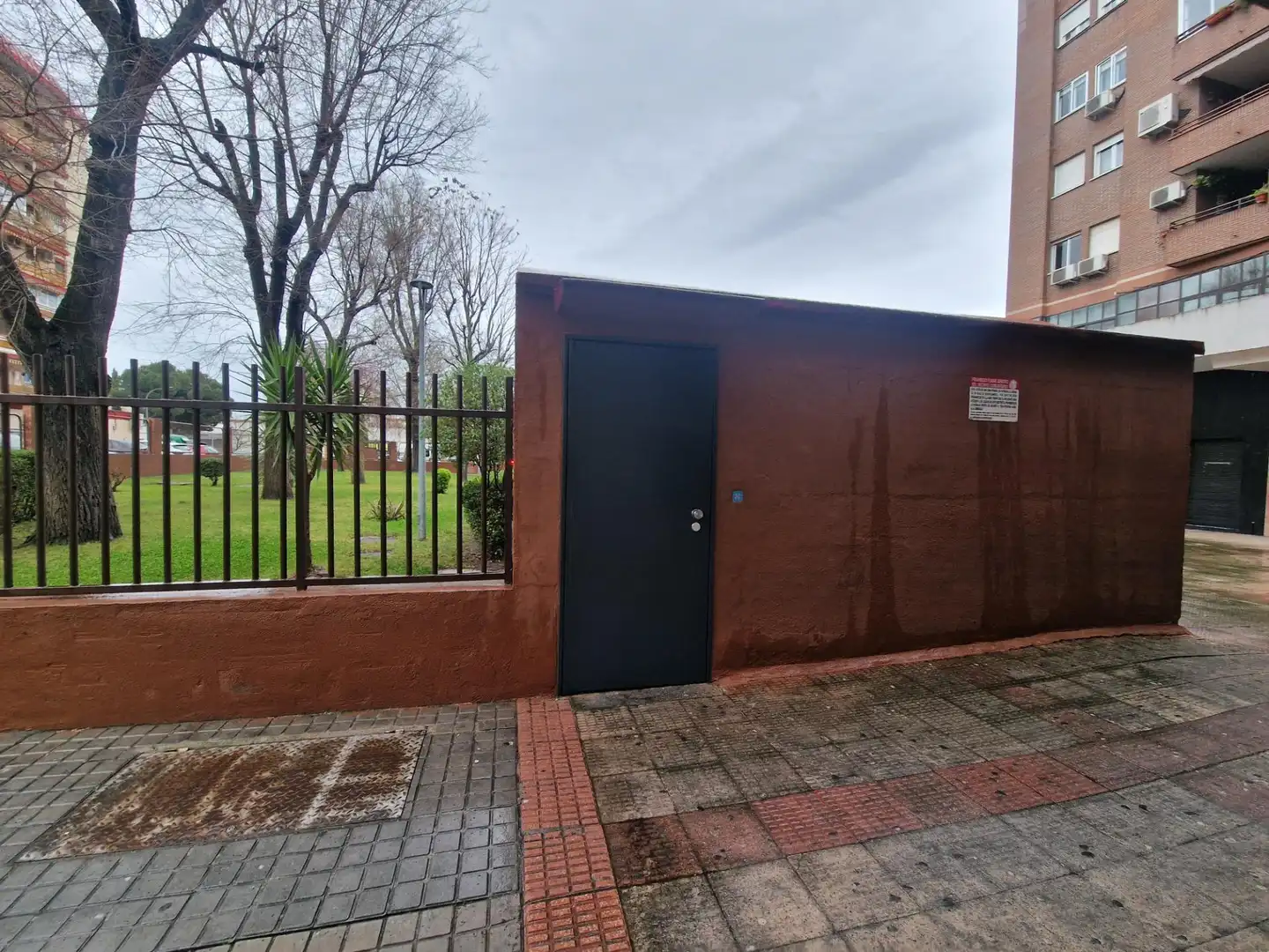 Exterior view of Garage for sale in Móstoles