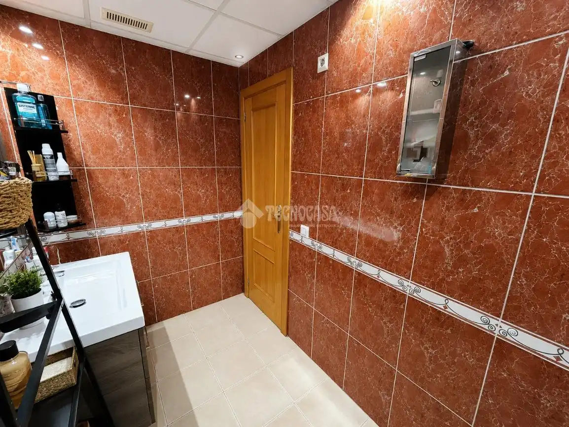 Piso con ascensor en venta en Pinseque
