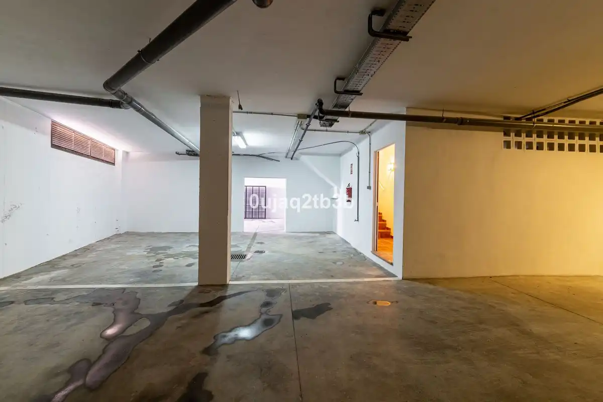 Casa adosada de alquiler en Estepona con Aire acondicionado, Jardín privado y Terraza