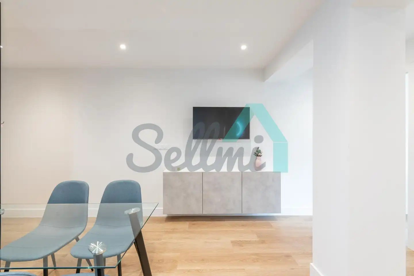 Living room of Flat for rent in Oviedo   with Heating, Terrace and Furnished