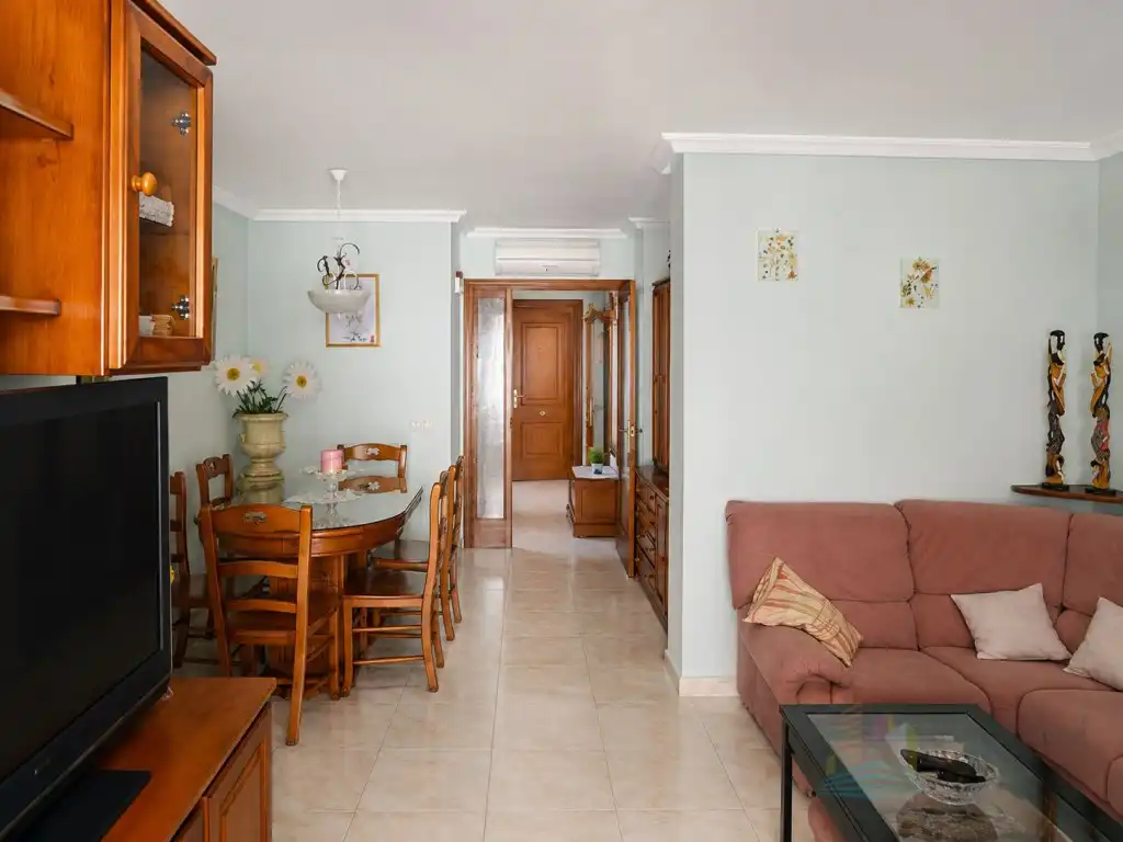 Sala d'estar de Pis en venda en Sant Antoni de Portmany amb Moblat