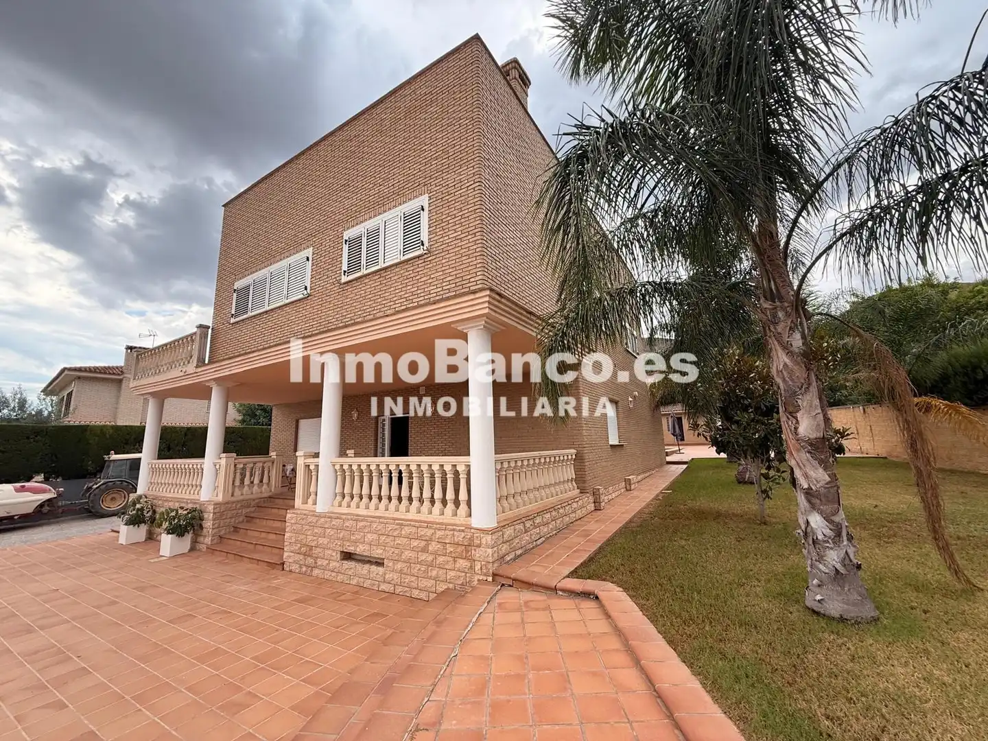 Villa mit Pool zum Verkauf in Avenida del Rio Turia 587, imagen 4