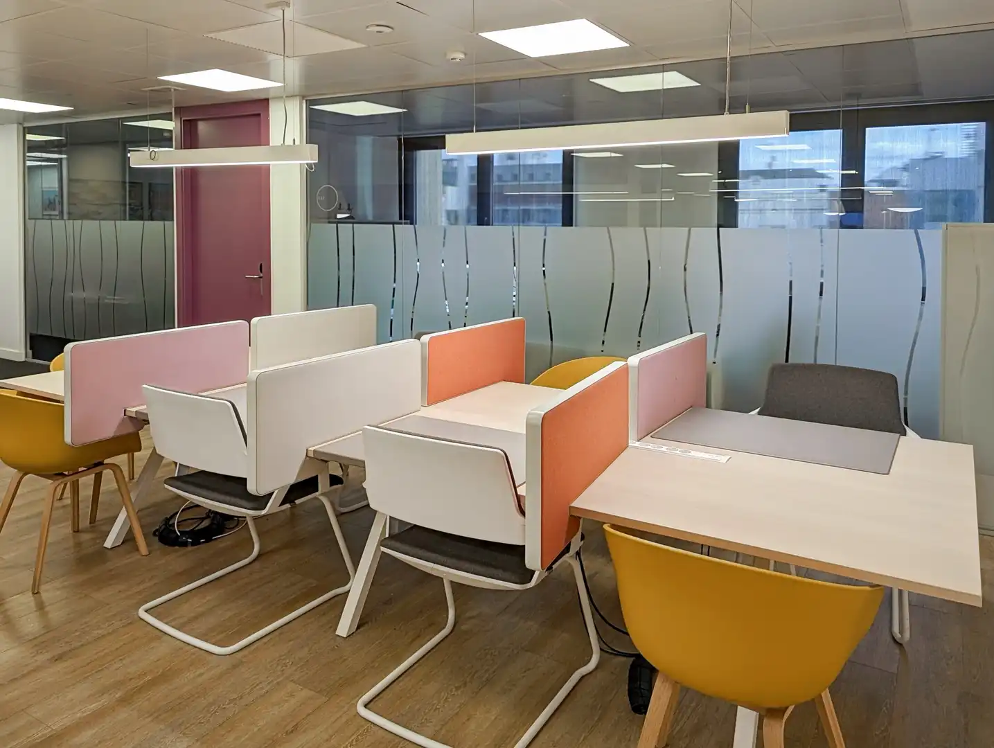 Büro zur Miete in Madrid mit Klimaanlage, Heizung und Möbliert