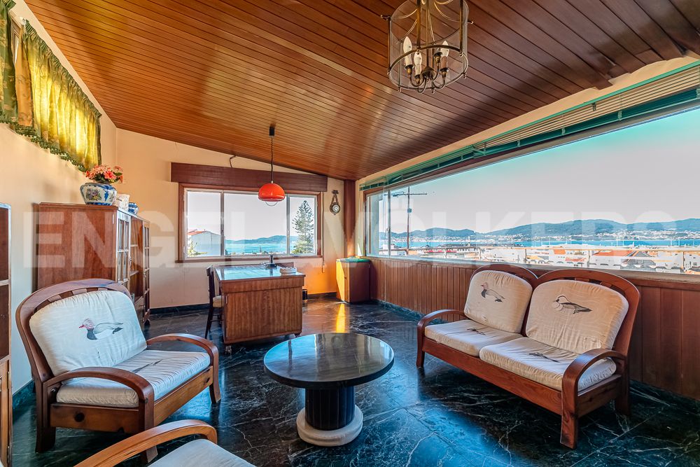 Living room of House or chalet for sale in Vigo   with Heating, Private garden and Parquet flooring