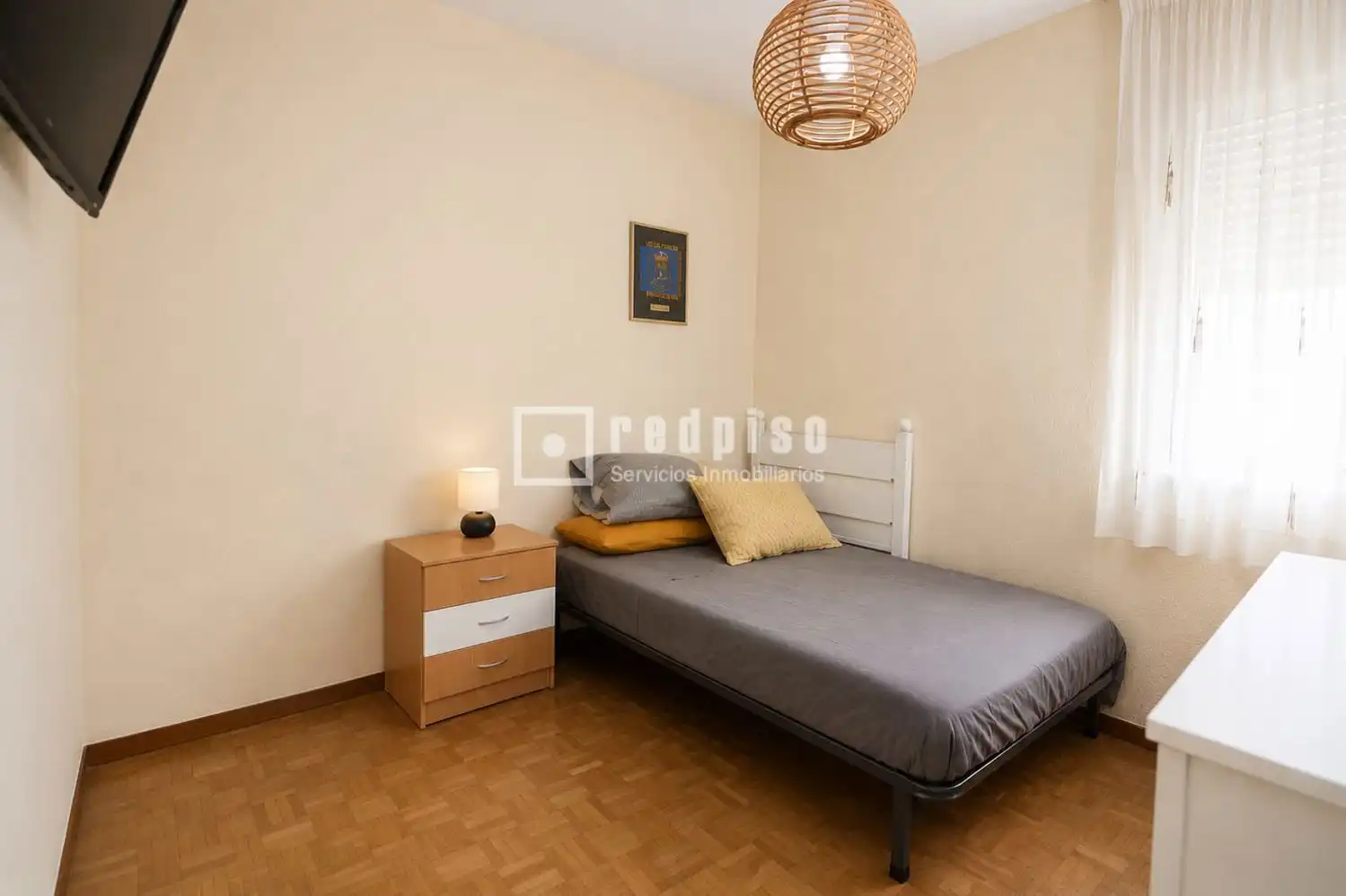 Habitación de Piso en venta en Madrid con Calefacción, Parquet y Terraza