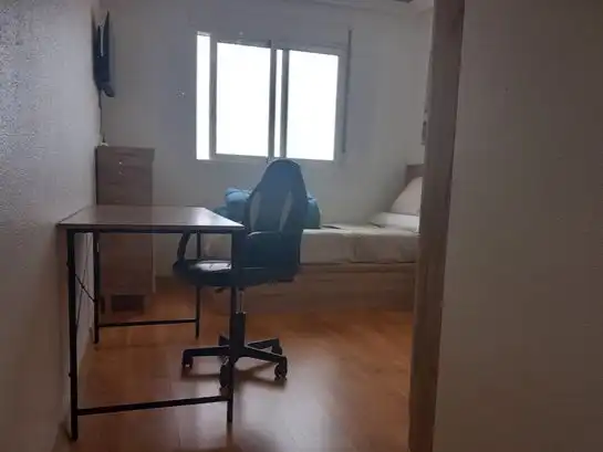 Bedroom of Flat for share in Monforte del Cid, Alicante