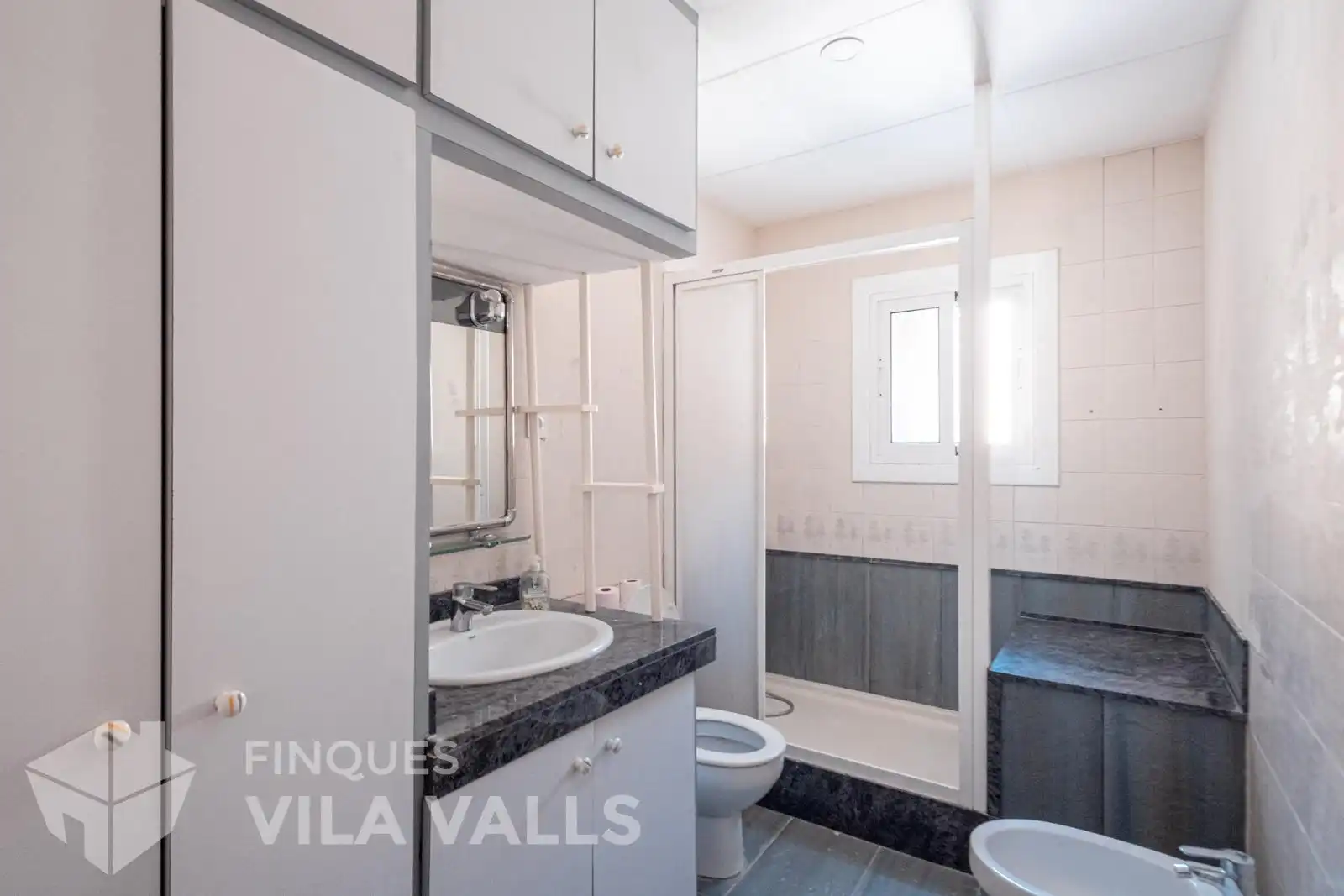 Bathroom of Flat for sale in Lliçà d'Amunt  with Air Conditioner, Heating and Private garden