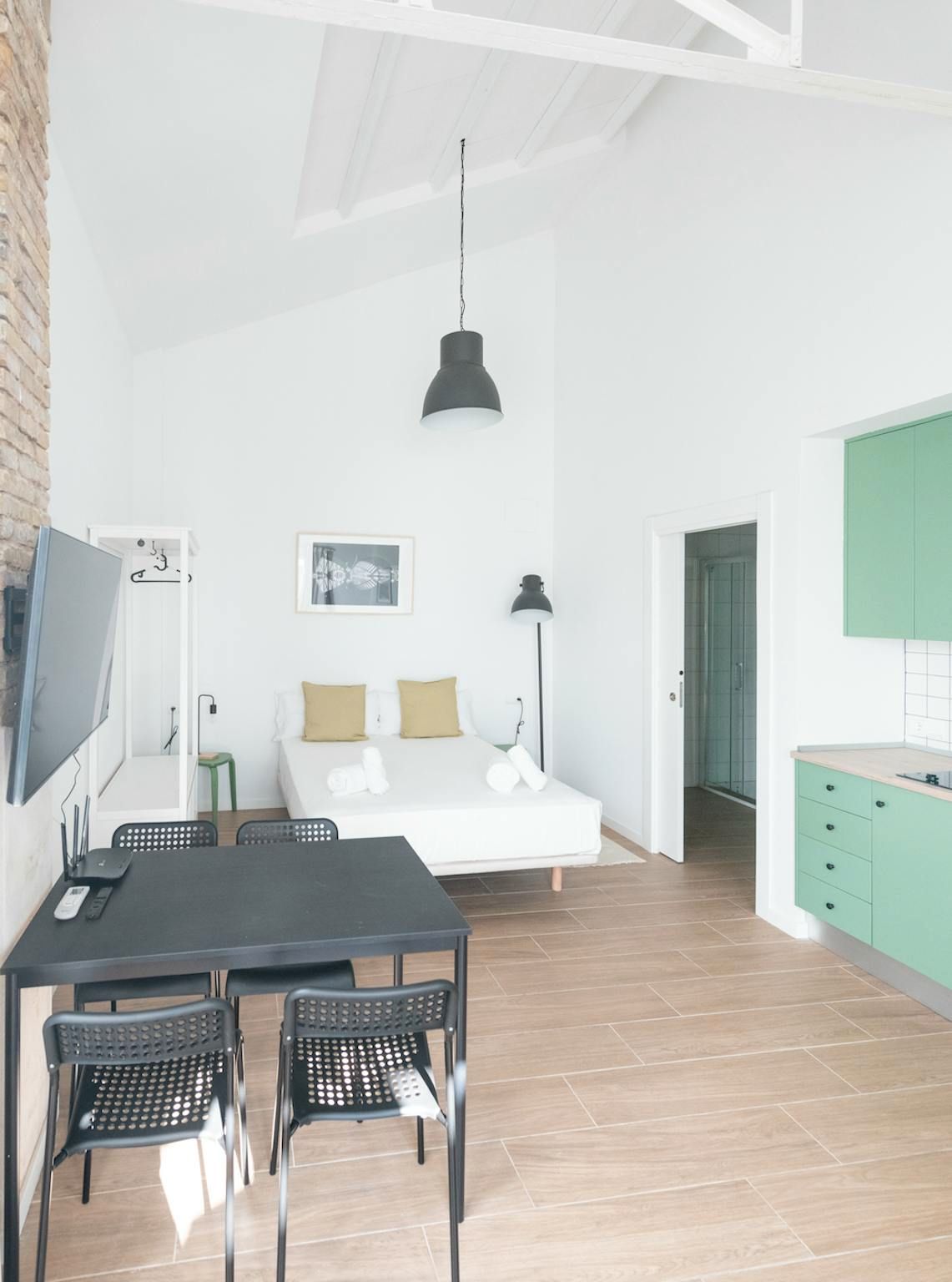 Flat to rent in N/A, Mont-Olivet