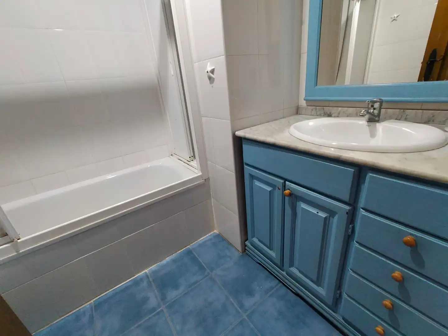 Baño de Piso en venta en La Línea de la Concepción