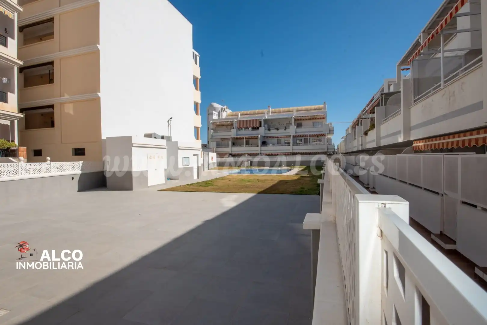 Vista exterior de Dúplex en venda en Torrox amb Terrassa, Piscina i Balcó