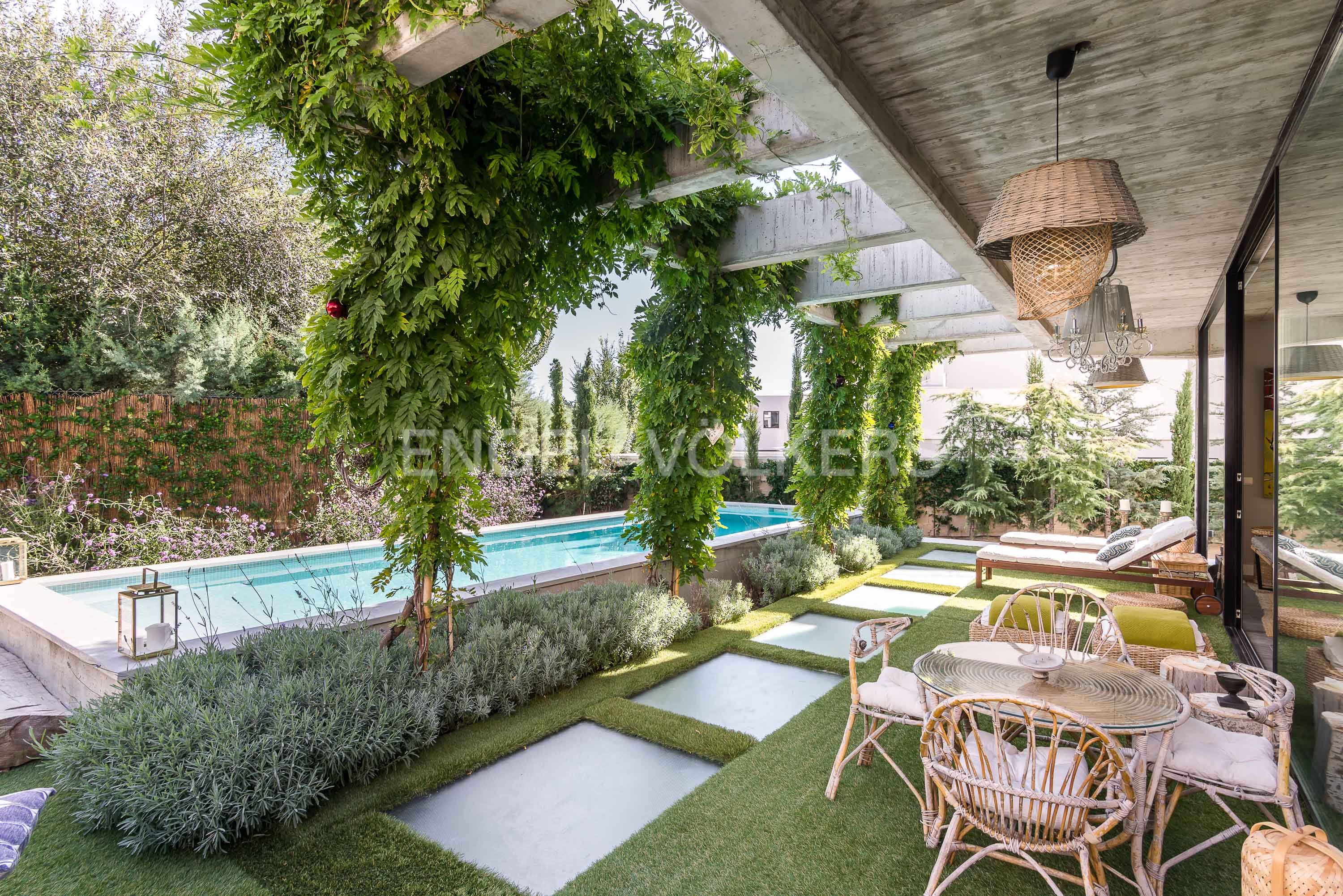 Terrace of House or chalet for sale in Pozuelo de Alarcón  with Air Conditioner, Heating and Private garden