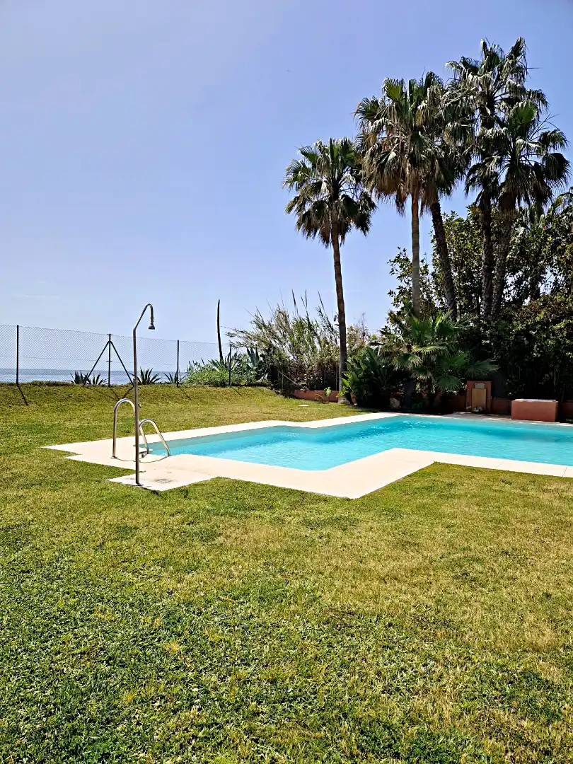 Piscina de Estudi en venda en Vélez-Málaga amb Aire condicionat, Calefacció i Terrassa