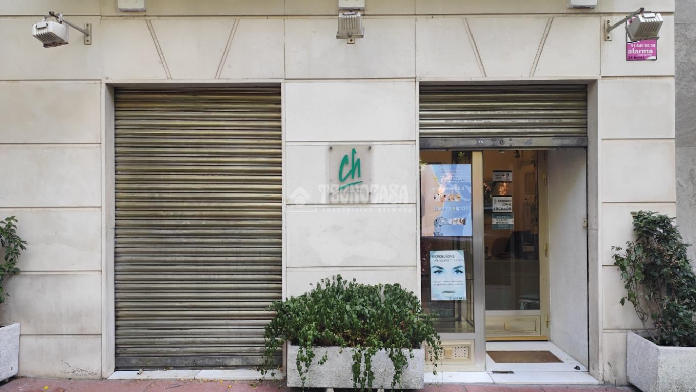 Exterior view of Premises for sale in  Madrid Capital  with Air Conditioner