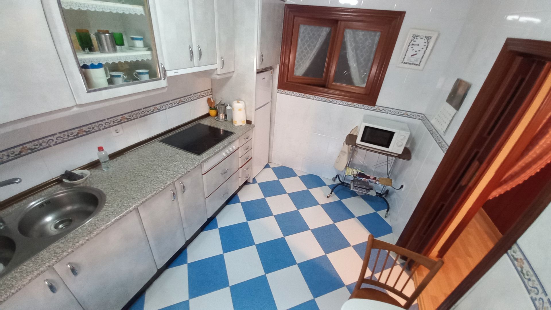 Cuina de Casa adosada en venda en Corrales del Vino amb Terrassa, Forn i Rentadora