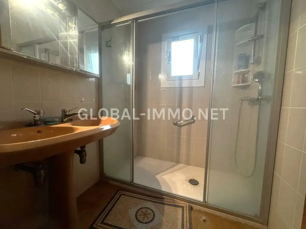 Bany de Apartament en venda en Roses amb Aire condicionat, Calefacció i Terrassa