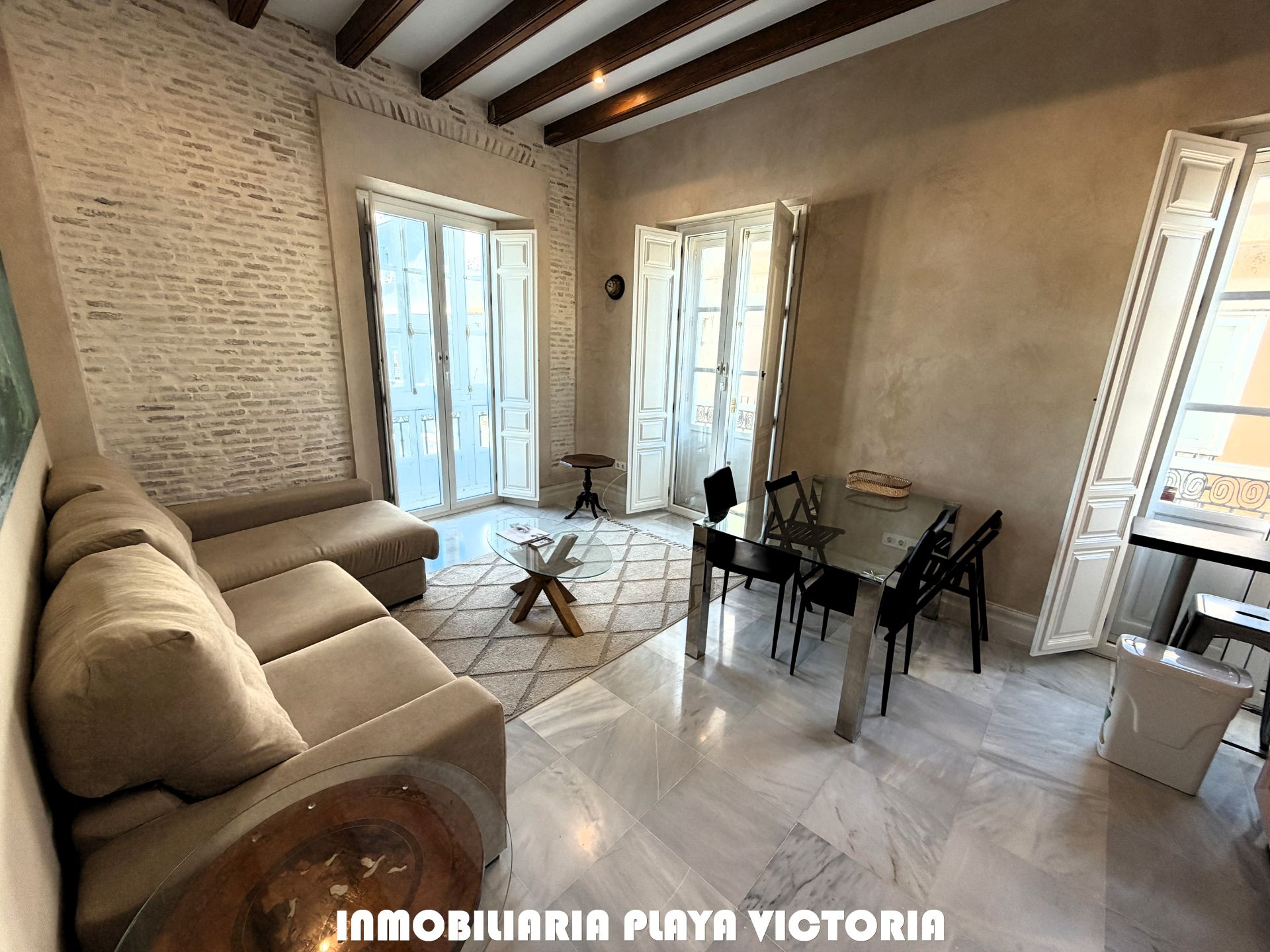 Sala de estar de Piso de alquiler en  Cádiz Capital con Aire acondicionado, Amueblado y Balcón