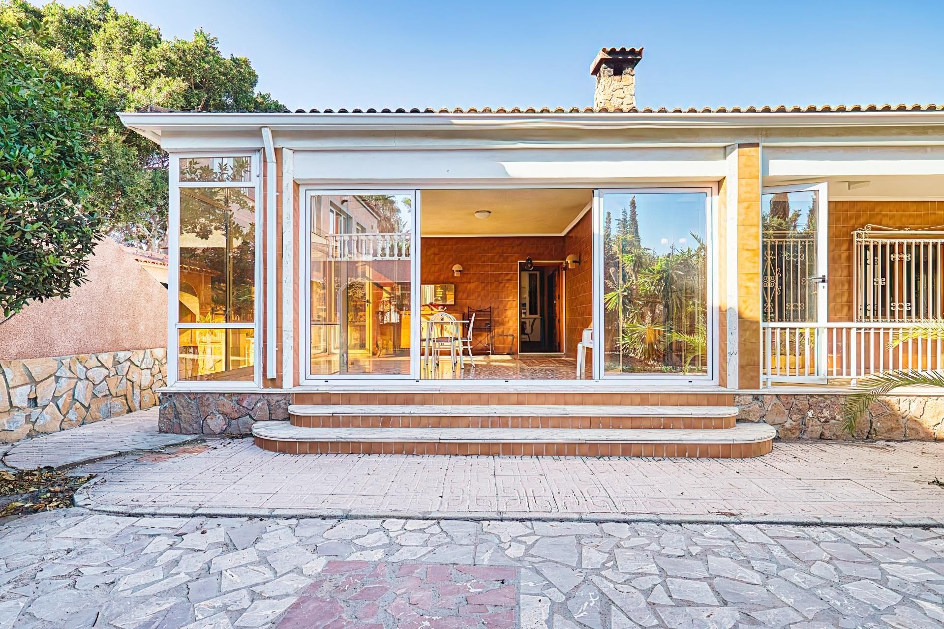 Exterior view of House or chalet for sale in Elche / Elx  with Air Conditioner