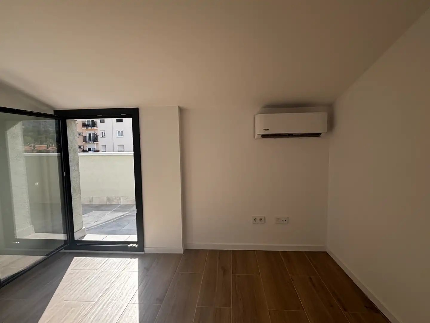 Dúplex con balcón en venta en Carrer de Linné 5, imagen 26
