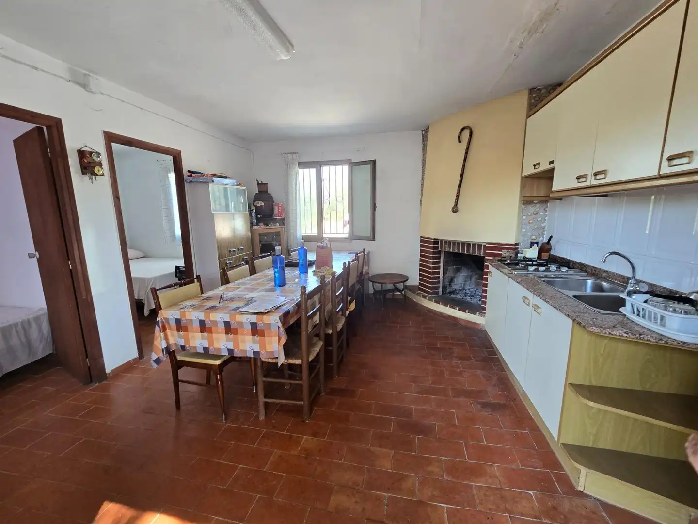 Cocina de Finca rústica en venta en Freginals con Jardín privado