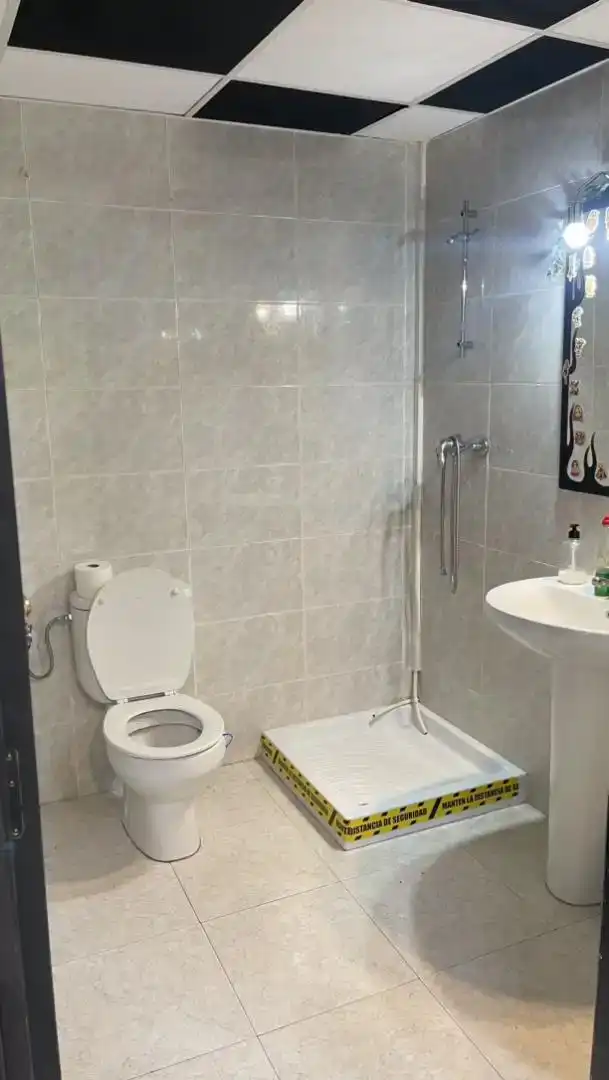 Bany de Local en venda en Vinyols i els Arcs amb Aire condicionat i Parquet