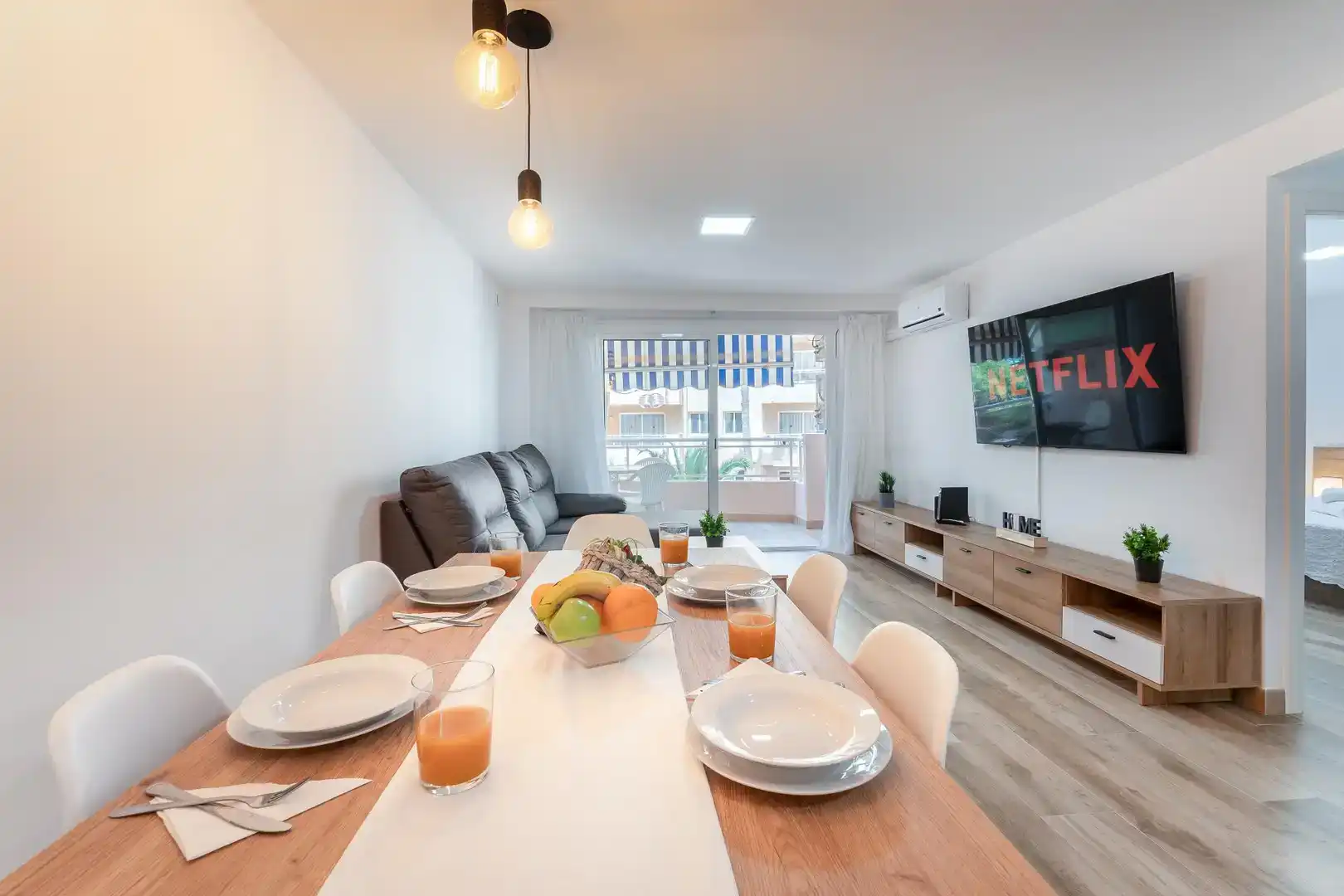 Dining room of Flat for rent in Salou  with Air Conditioner, Parquet flooring and Furnished