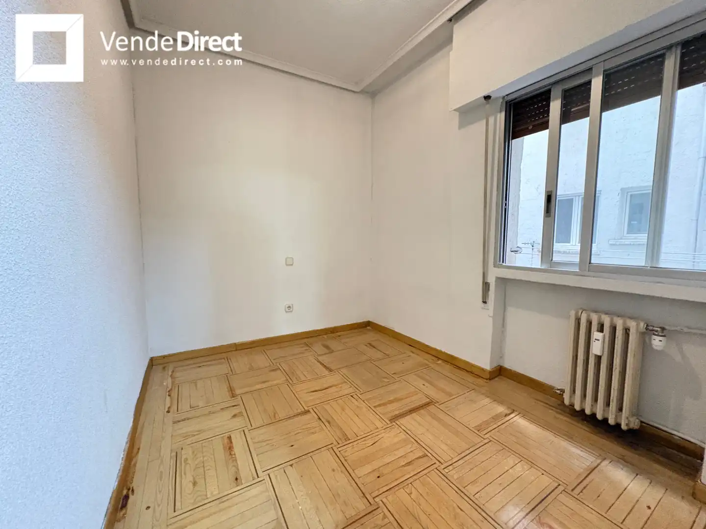 Flat for sale in Madrid  with Air Conditioner, Heating and Terrace