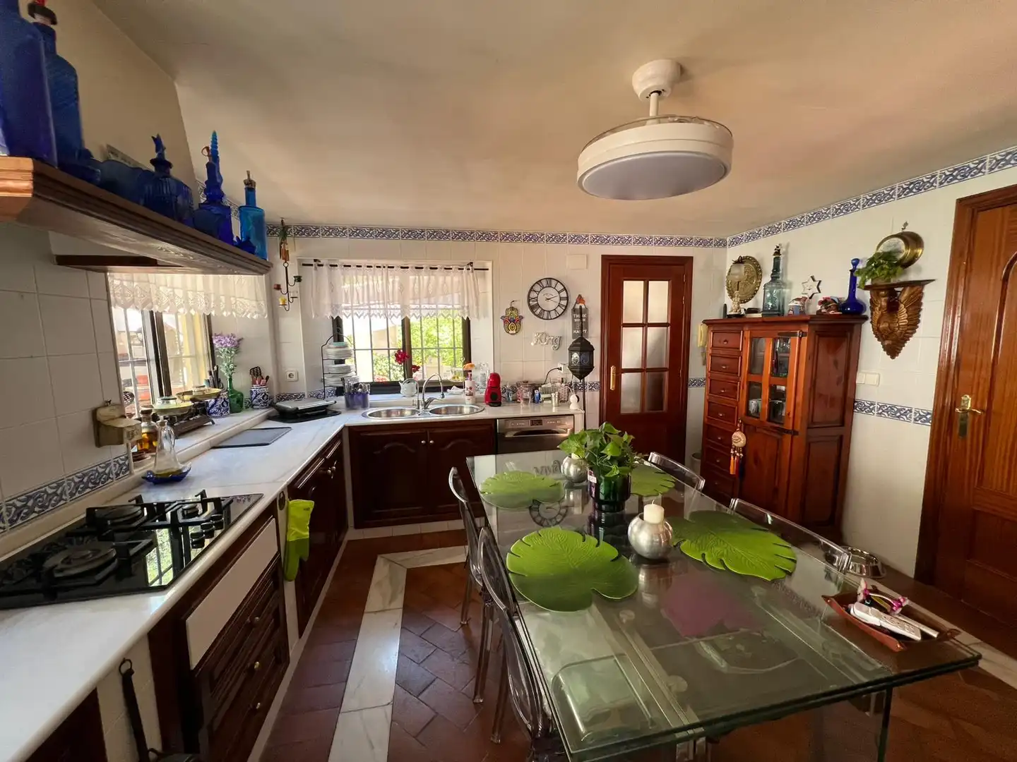 Kitchen of Houses for sale in Málaga  with Air Conditioner, Heating and Private garden