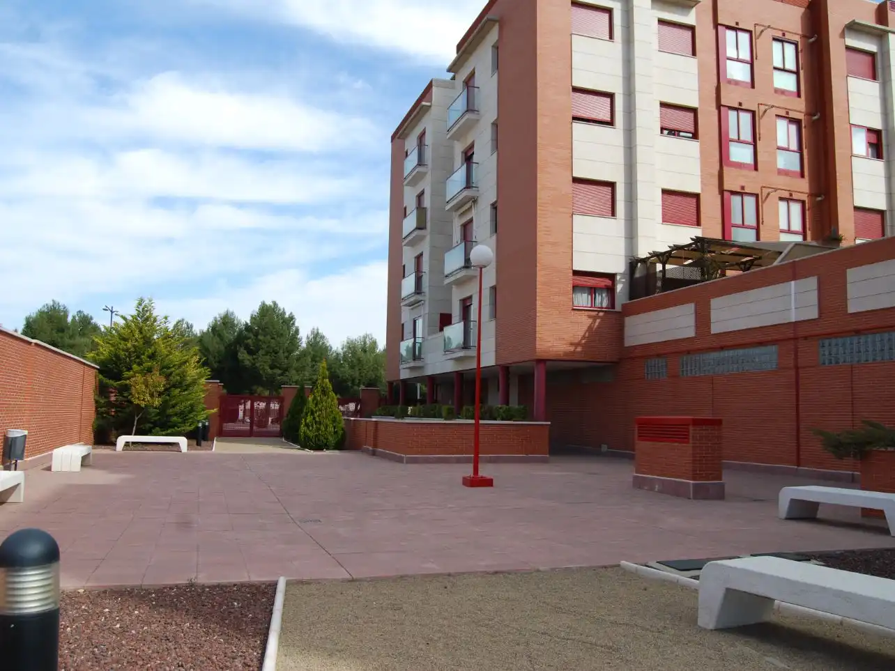 Pis de lloguer a Avenida de los Reyes Católicos, 7, Nuevo Hospital