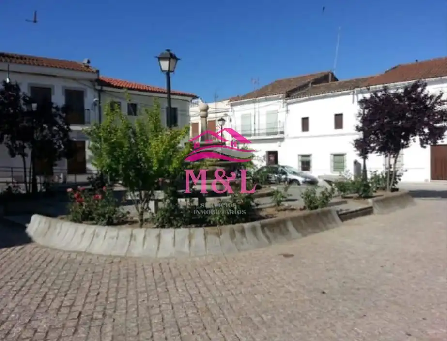 Exterior view of Houses for sale in Mirandilla