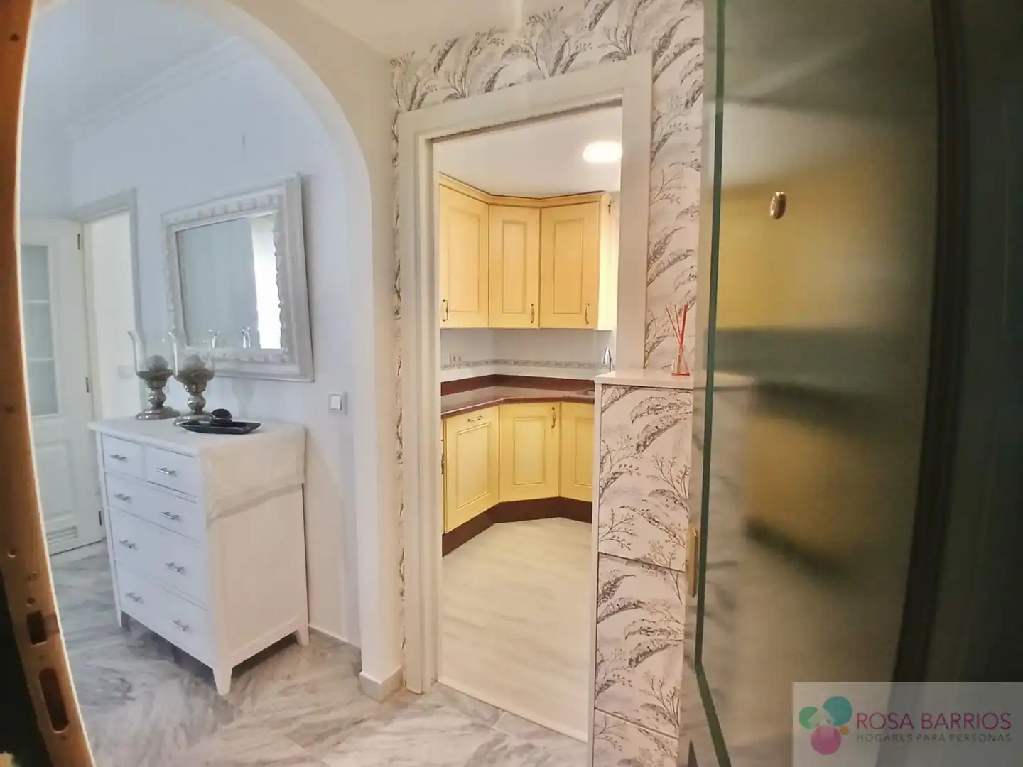Bathroom of Flat for rent in Marbella  with Terrace, Furnished and Community pool