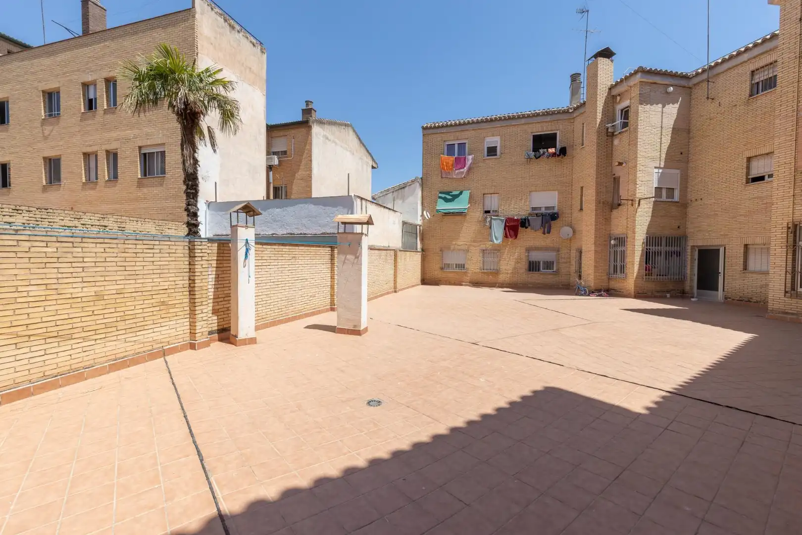 Vista exterior de Piso en venta en Maracena con Balcón