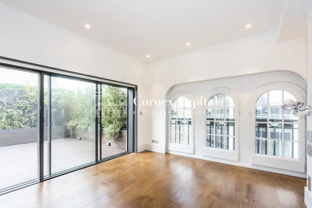 Außenansicht von Maisonette zum Verkauf in Barcelona mit Heizung, Terrasse und Abstellraum