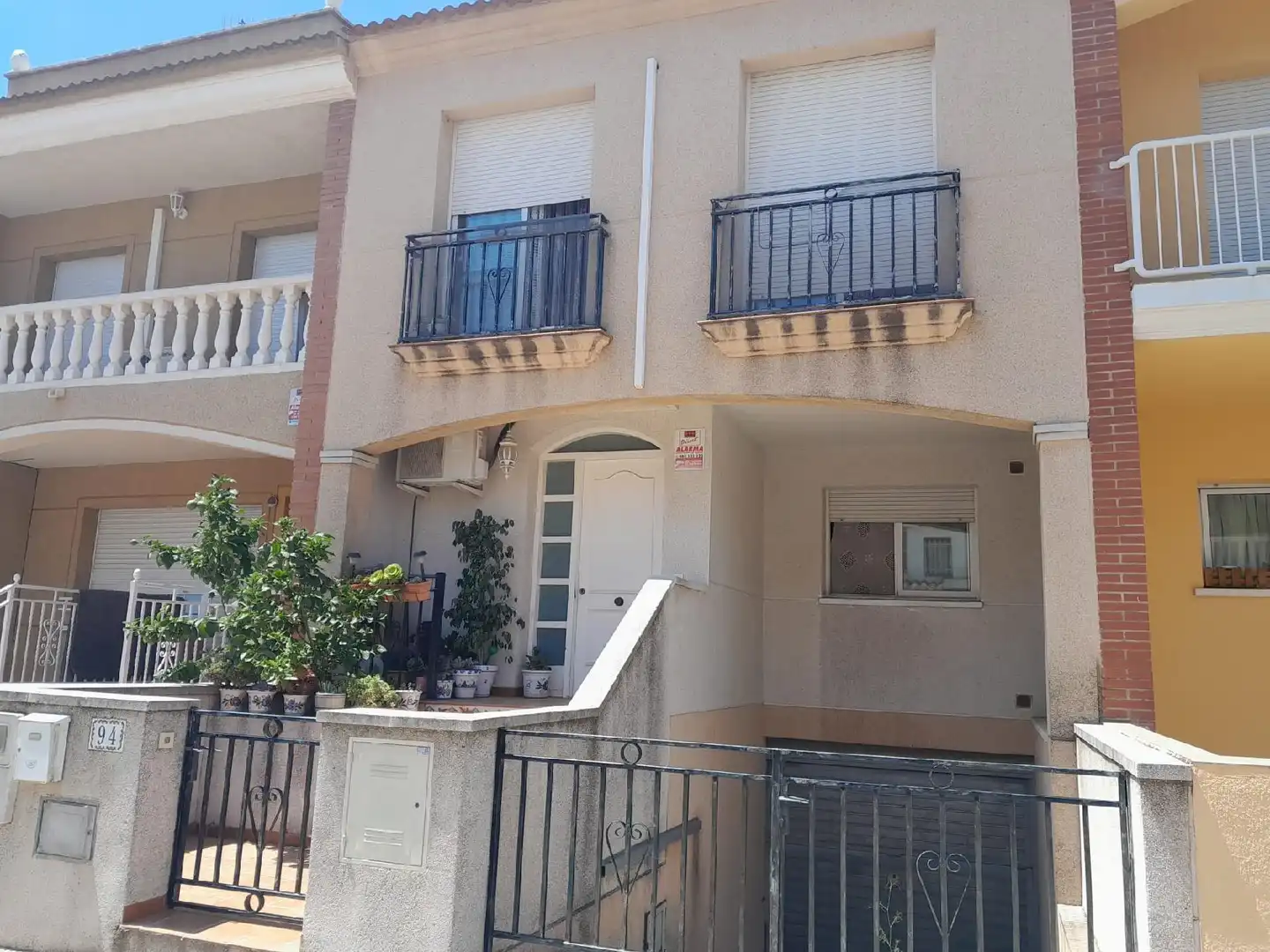 Exterior view of Houses for sale in El Vendrell  with Private garden