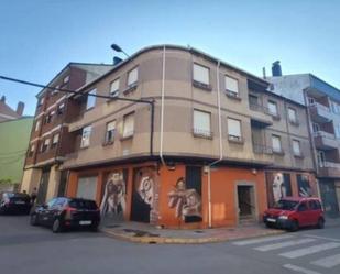 Vista exterior de Pis en venda en Ponferrada amb Calefacció i Traster