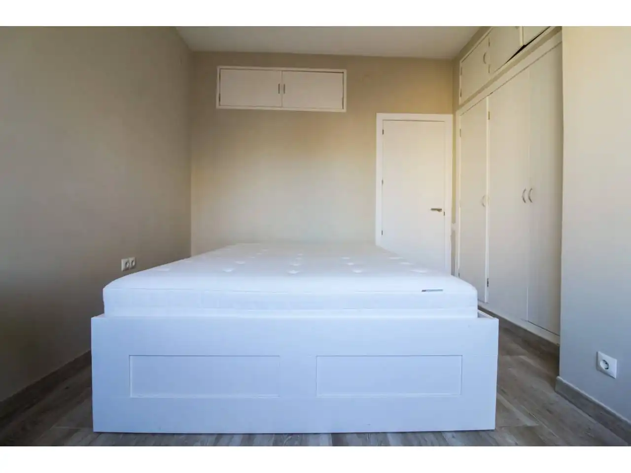 Schlafzimmer von Wohnung zur Miete in Barcelona mit Parkett, Möbliert und Alarm