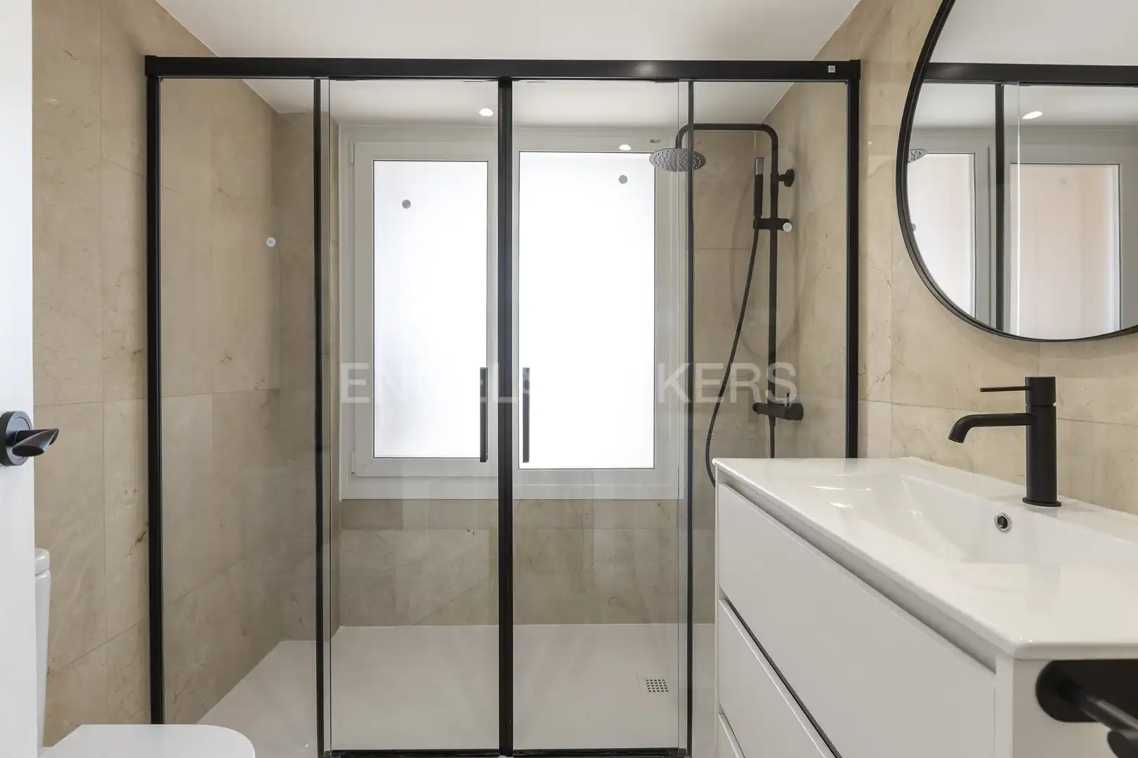 Bathroom of Houses for sale in Pozuelo de Alarcón  with Air Conditioner, Heating and Swimming Pool