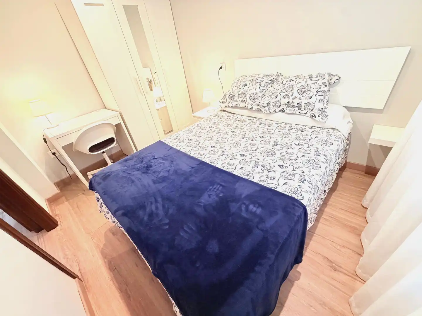 Habitación de Piso en venta en Gijón  con Calefacción y Amueblado