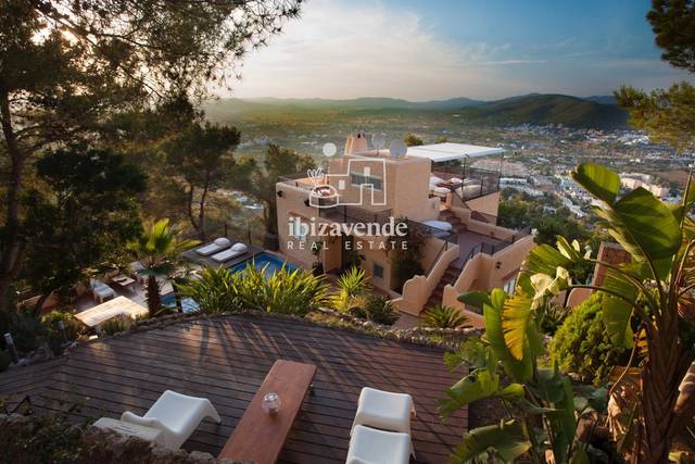 Casa-chalet en Alquiler en de los tulipanes 102 en Santa Eulària